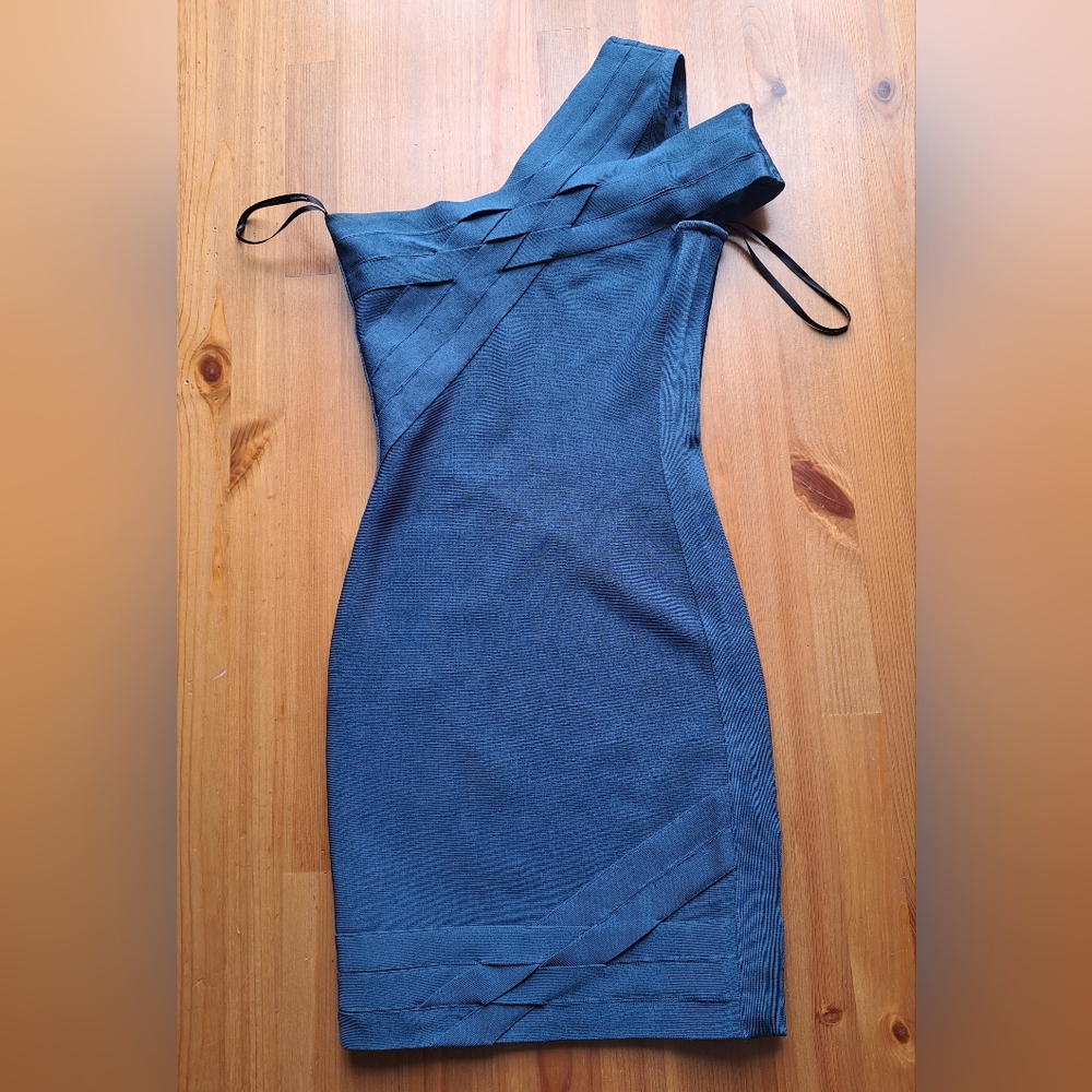 MARCIANO Bandage Bodycon Dress (used) TEAL - Picture 4 of 10